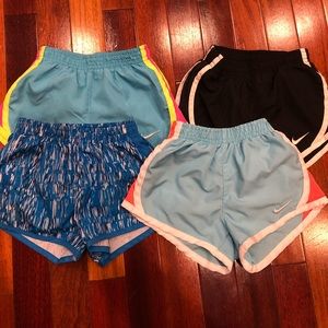 4 NIKE shorts size 3T